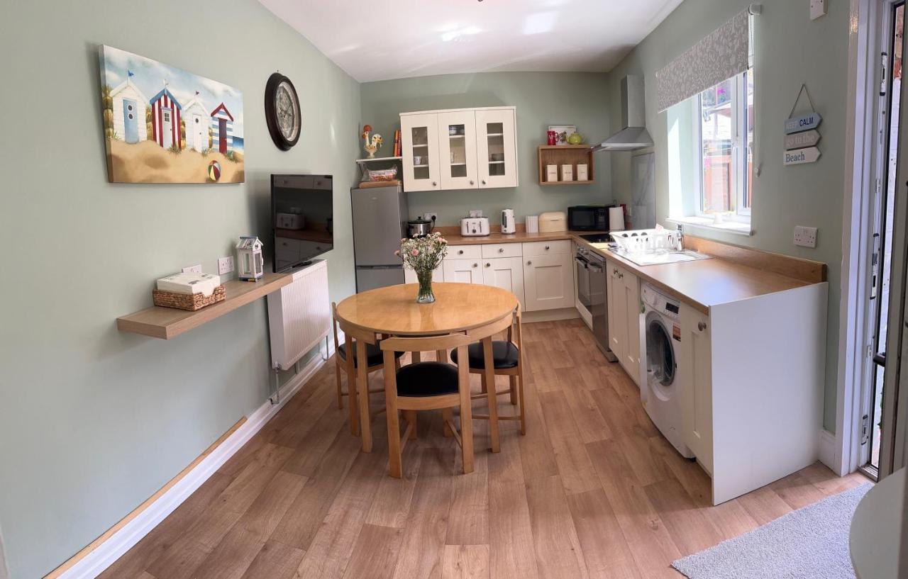 Self Contained Garden Flat Newly Refurbished Apartment Bridlington Bagian luar foto
